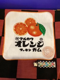 画像1: お菓子シリーズ　やわらかミニタオル　(マルカワ　フーセンガム/オレンジ)