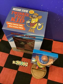 画像7: twinkies　ポリレジンスタチュー　（カウボーイ/トレイ付き）