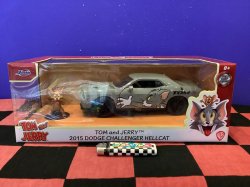 画像1: トム&ジェリー　ダイキャストカー フィギュア付き(2015DODGE CHALLENGER HELLCAT/ JADATOYS社製)