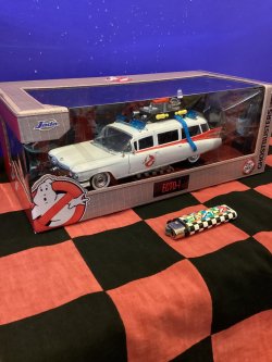 画像2: ゴーストバスターズ　ダイキャストカー フィギュア付き(Cadillac Eldor ado／救急車/ JADATOYS社製)