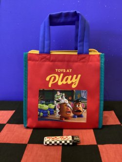 画像1: トイストーリー　保冷ランチバッグスクエアS（レッド/トイストーリー）