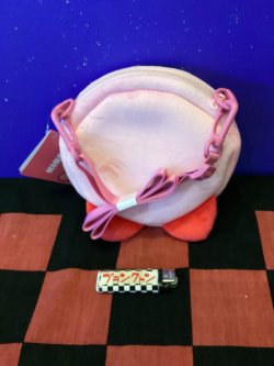 画像2: 星のカービィ　窓付きショルダーバッグ ぬいぐるみ　(すいこみ)
