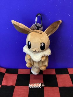 画像1: ポケットモンスター　カラビナ付きぬいぐるみポーチ(イーブイ)