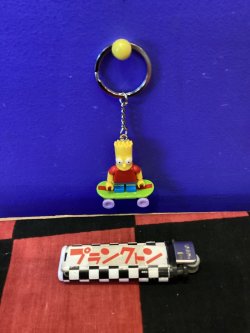 画像1: LEGO風ブロック　キャラクターキーホルダー(シンプソンズ　バート　スケボー)