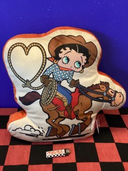 画像2: ダイカットクッション（ベティー/カウガール）