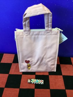 画像2: くまのプーさん　保冷ランチバッグスクエアM（ハートの風船）