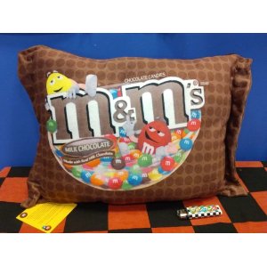 画像: m&m's　スクエアクッション（ブラウン）