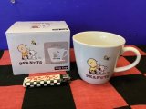 画像: スヌーピー　マグカップ（PEANUTS/チャーリーブラウン）