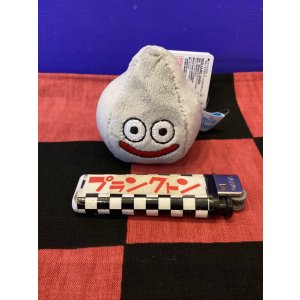 画像: ドラゴンクエスト　スマイルスライムぎゅっとにぎろう！　ミニぬいぐるみ（メタルスライム）