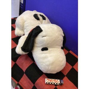 画像: スヌーピー　ぬいぐるみティッシュカバー　ねそべりティッシュカバー　這い型ティッシュカバー　　　(スヌーピー/ブラック)