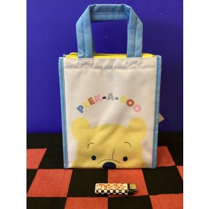 画像: くまのプーさん　保冷ランチバッグスクエアM（PEEK-A-BOO/POOH）