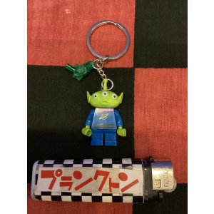画像: LEGO風ブロック キャラクターキーホルダー(トイストーリー/エイリアン)