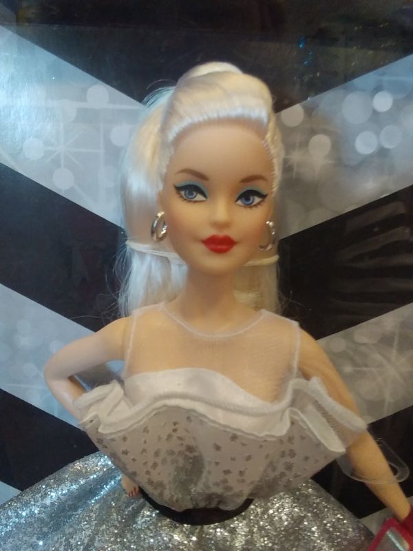 画像2: バービー人形　60周年アニバーサリードール（シルバードレス）