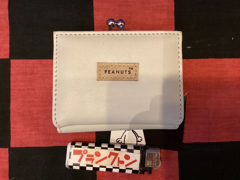 画像2: スヌーピー　三つ折りコンパクトがま口財布(もこもこワッペン/グレー)