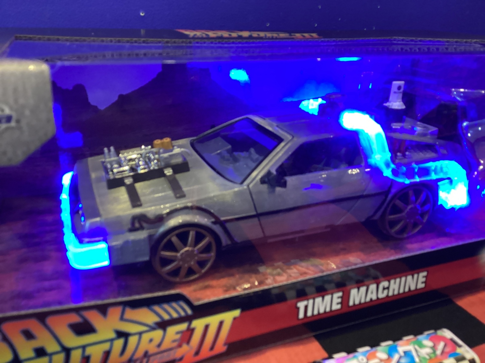 画像4: バックトゥザフューチャー3　ダイキャストカー　(1:24 デロリアン鉄道車輪装着ver./JADATOYS製)