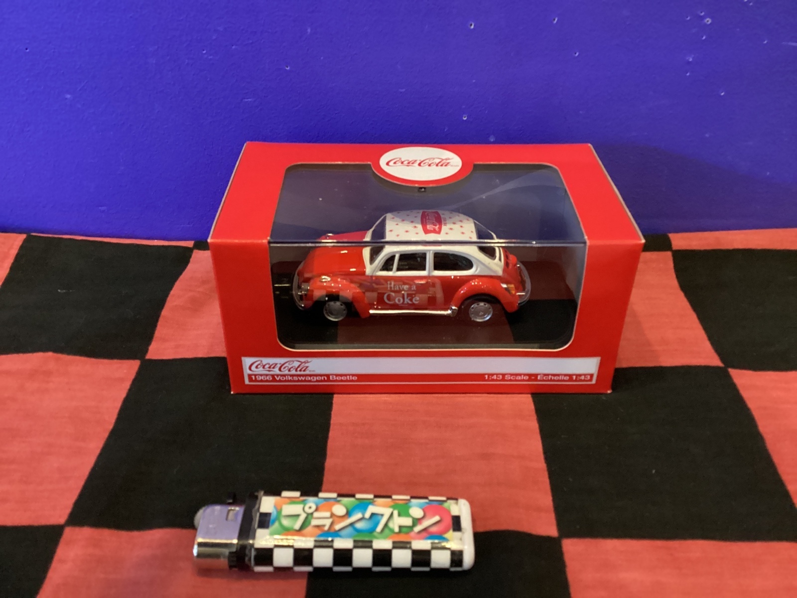 画像2: Coca-Cola Miniature Car 1966 VW Beetle Red 1/43スケール